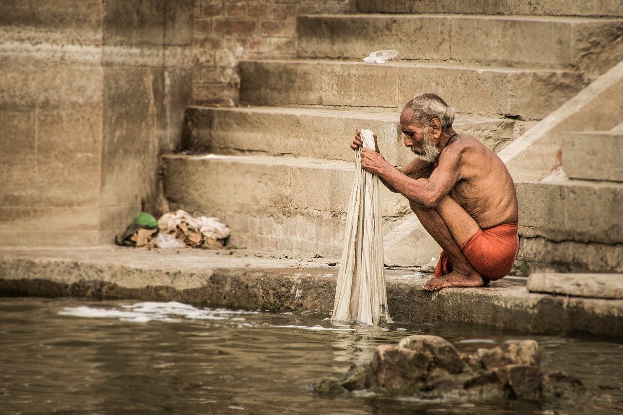 Varanasi Spiritual Journey – ghats and temples on the Ganges River, India